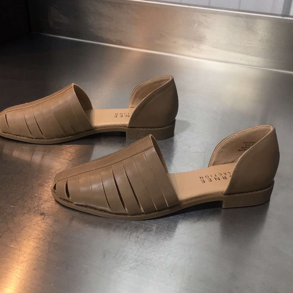 New WB Woman’s Journee Collection Brown Flats - Picture 3 of 7